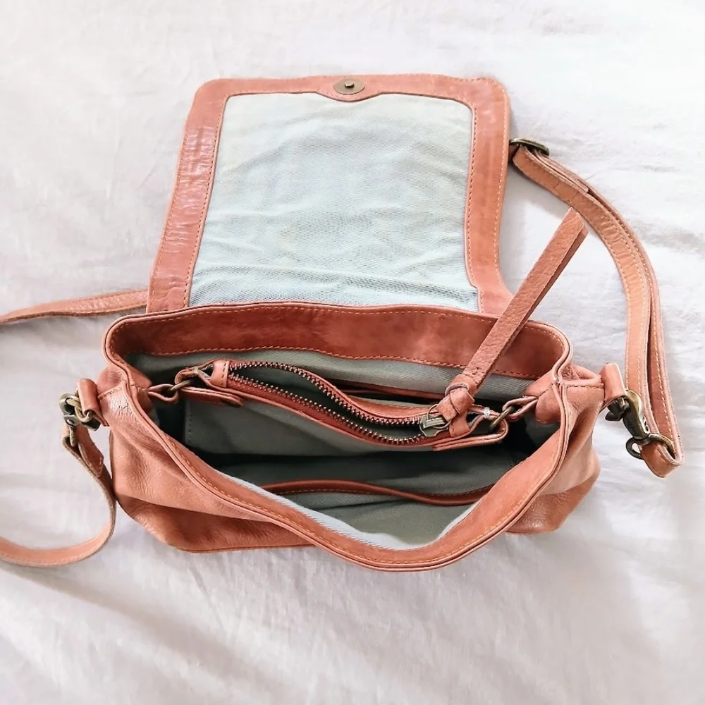 Day & Mood Leather Crossbody Bag